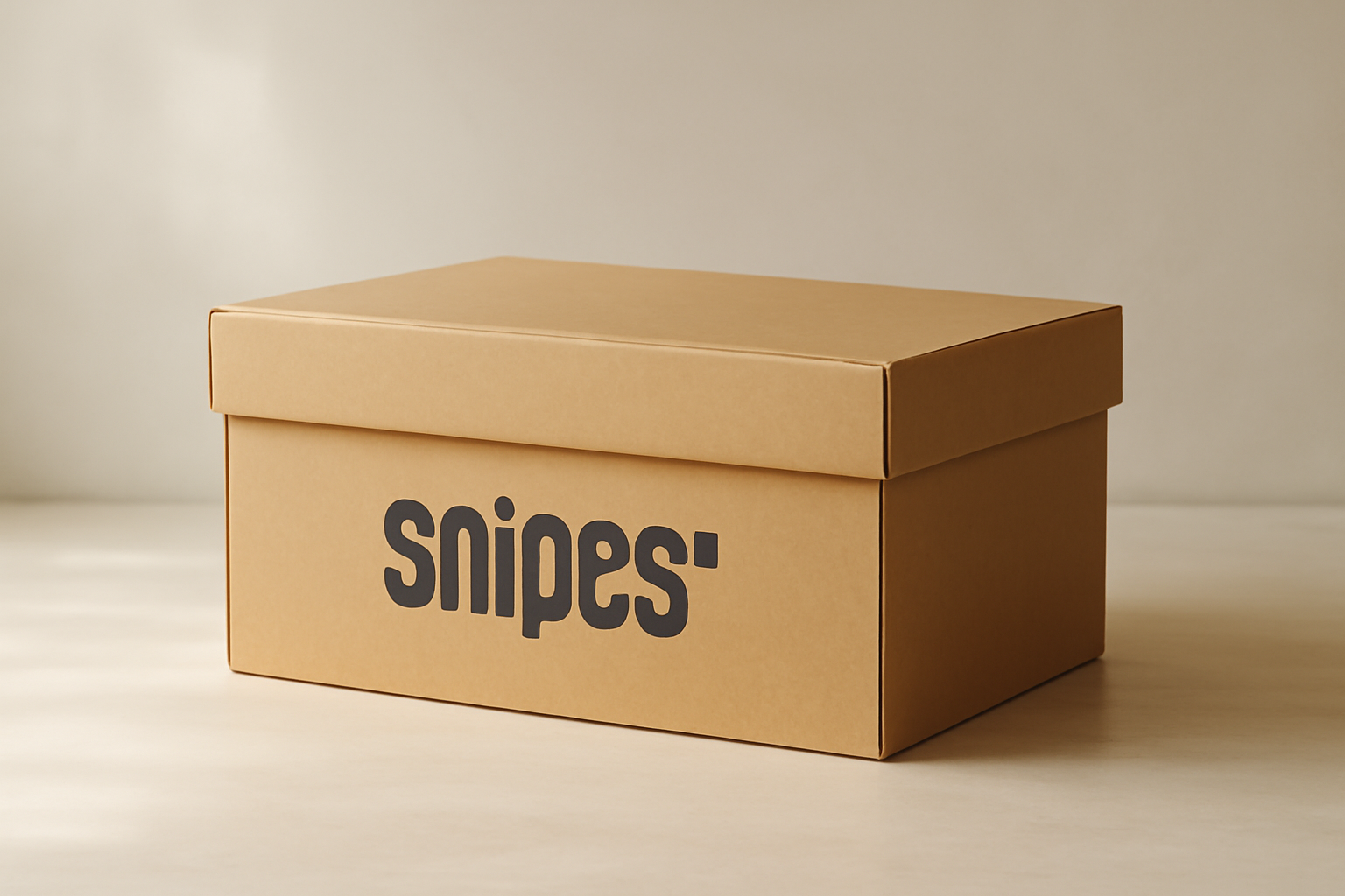 boîte de sneakers snipes fermée pour renvoi