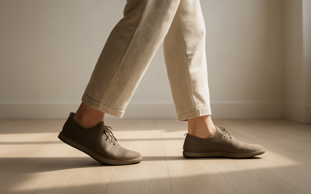 Comment porter des chaussures minimalistes dans un style urbain casual ?